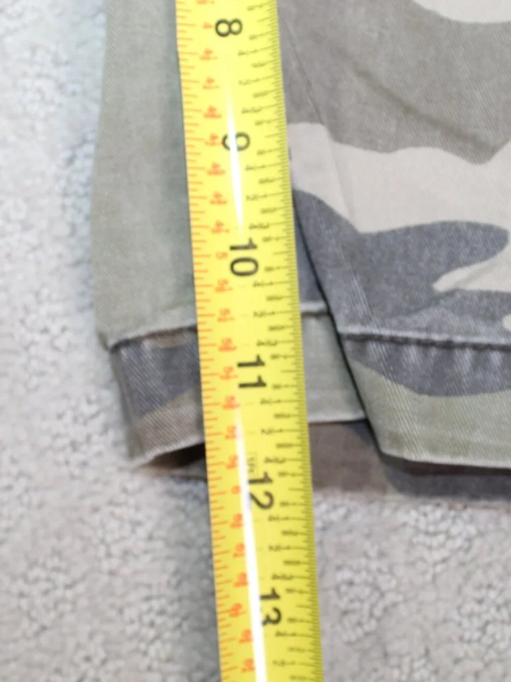 Old Navy Surplus Company Youth Size 14 Green Camo 100% Cotton Cargo Shorts